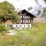 - Boutique & Design Und Apartements Hotel 3*