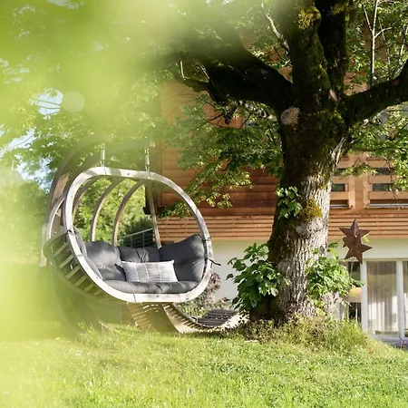 ホテル Lenk Lodge - Boutique Design Hotel & Apartments レンク
