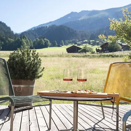 - Boutique & Design Und Apartements 3*