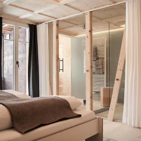 - Boutique & Design Und Apartements