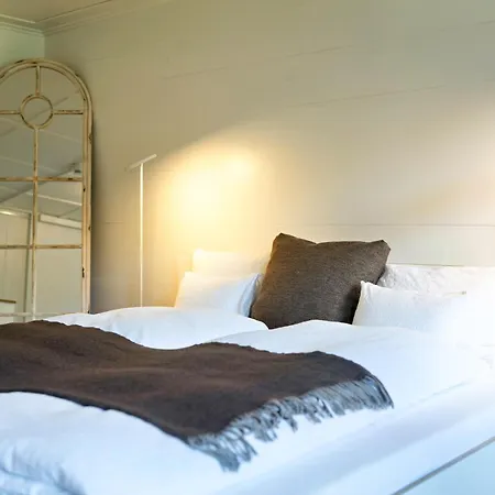 ホテル Lenk Lodge - Boutique Design Hotel & Apartments レンク