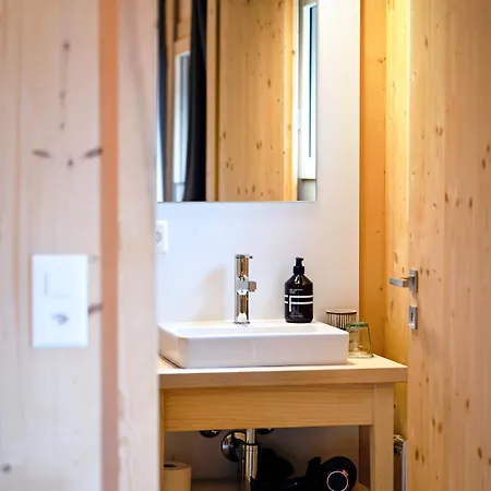 Lenk Lodge - Boutique Design Hotel & Apartments 3* レンク