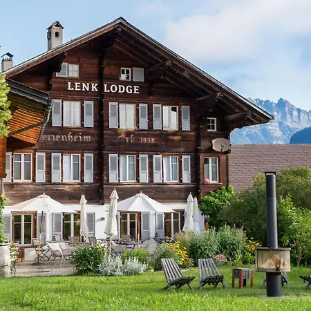 ホテル Lenk Lodge - Boutique Design Hotel & Apartments レンク