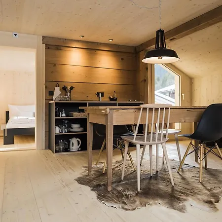 - Boutique & Design Und Apartements Lenk