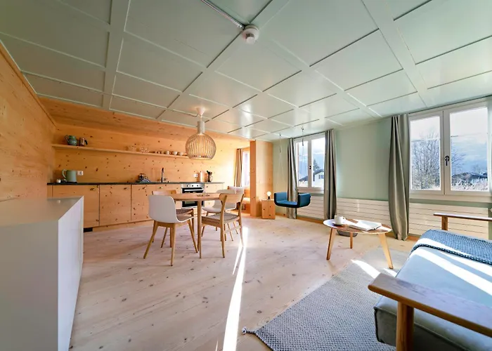 - Boutique & Design Und Apartements מלון 3*