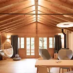- Boutique & Design Und Apartements Hotell 3*