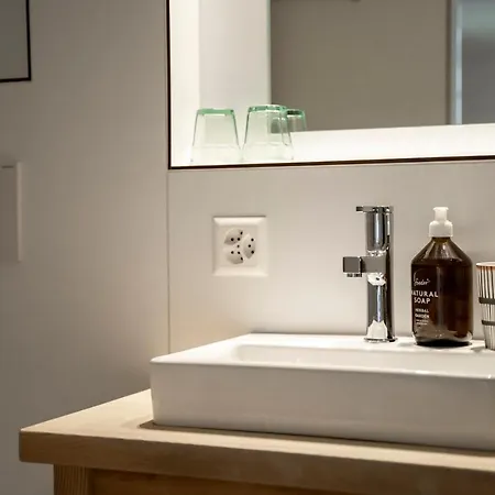 - Boutique & Design Und Apartements Hotel Lenk